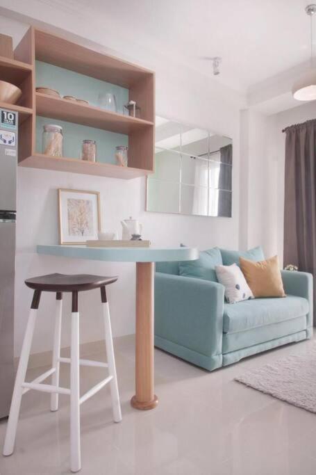 Lrt Access With Netflix, Wifi, Gym And Pool, Signature Park Grande Apartemen *