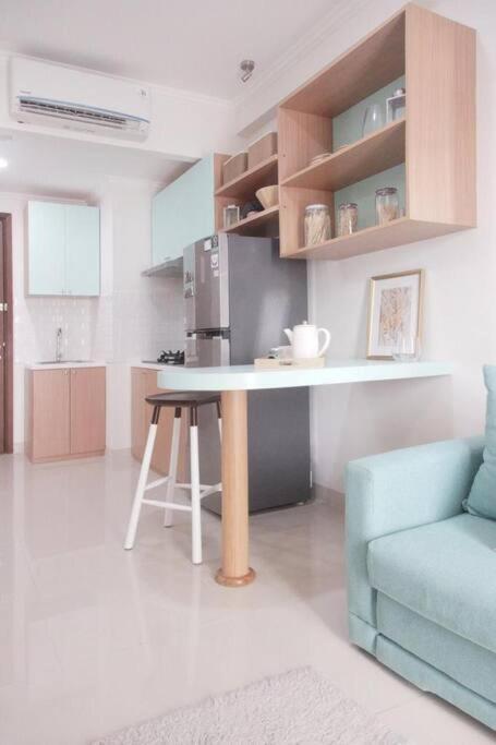 Apartemen Lrt Access With Netflix, Wifi, Gym And Pool, Signature Park Grande