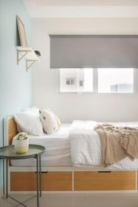 Lrt Access With Netflix, Wifi, Gym And Pool, Signature Park Grande Apartemen